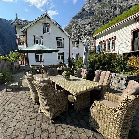 Сasa de vacaciones Horgheim Boutique Lodge, Romsdalen